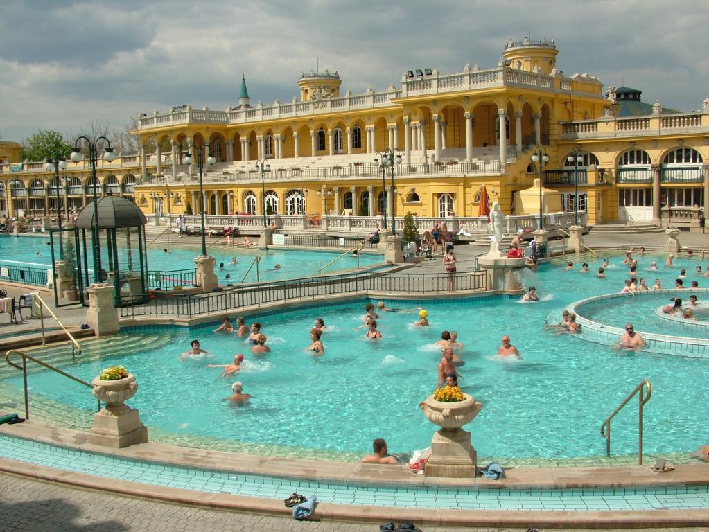 Little Americas Usa Colonial Times Apartments Budapeste Exterior foto